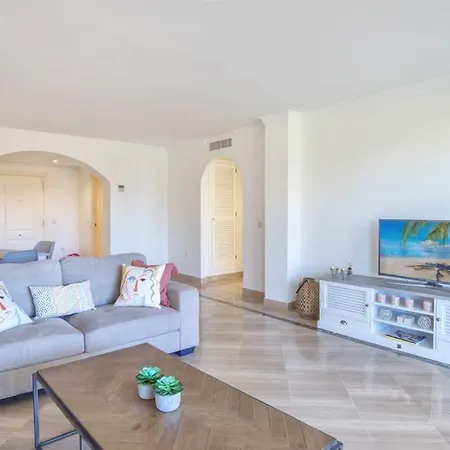 Modern By The Sea. Apartment