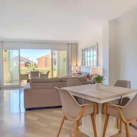 Modern By The Sea. Apartment Marbella